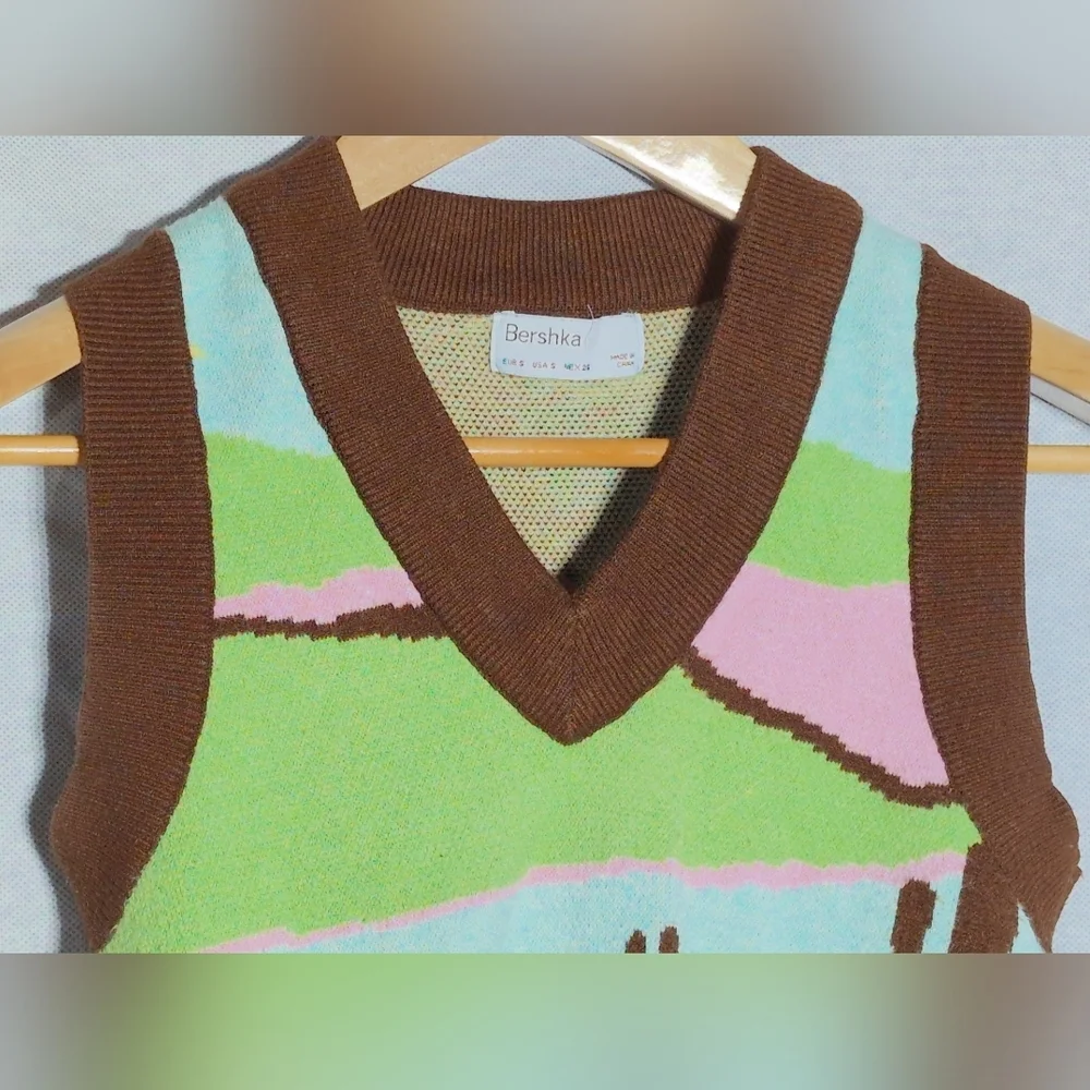 Bershka Brown Cactus Scene Sz S Multicolor Sweater Vest - Picture 2 of 7